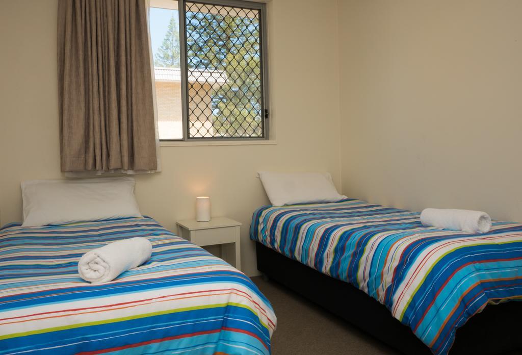 Merrima Court Holidays Caloundra Bagian luar foto
